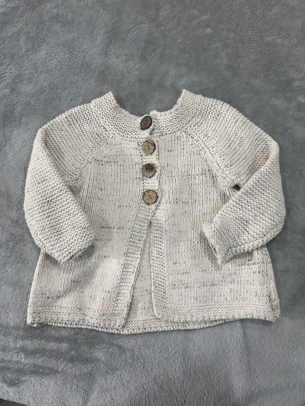 Pretty Girl Girls Beige Knit Cardigan Sweater With Wooden Buttons Size 100